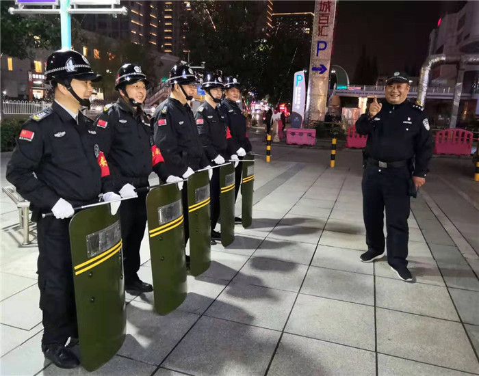 不忘初心勇?lián)?、牢記使命保平?>
                                </a>
                            </div>
                            <div   id=