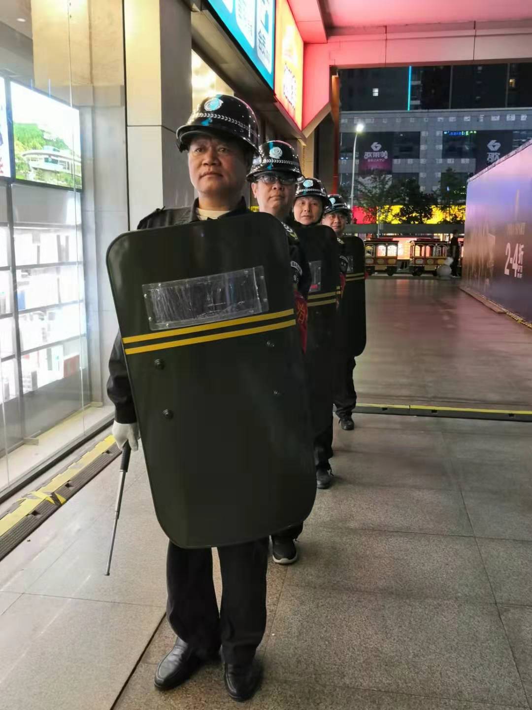 襄陽(yáng)戎安今天給大家介紹下保安員的11點(diǎn)工作職責(zé)！